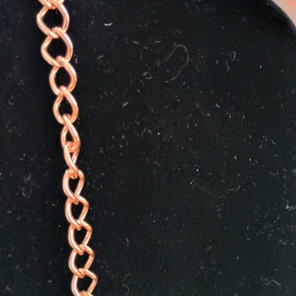 Elegant Rose Gold Necklace - Picture 3 of 4